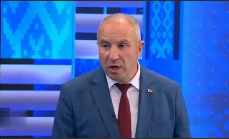 Изображение к материалу: Караев предлагает тщательно контролировать каждого жителя страны